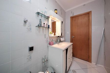 Casa à venda com 250m², 4 quartos e 4 vagasBanheiro 1