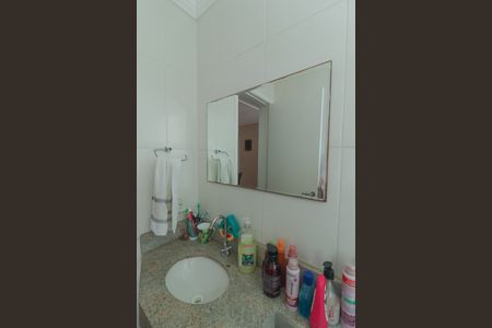 Apartamento à venda com 51m², 2 quartos e 1 vaga Apartamento à venda com 51m², 2 quartos e 1 vagaBanheiro