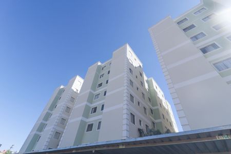 Apartamento à venda com 51m², 2 quartos e 1 vaga Apartamento à venda com 51m², 2 quartos e 1 vagaFachada