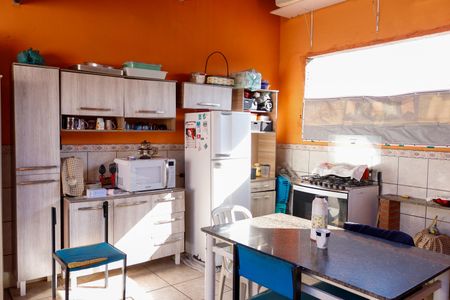 Casa à venda com 151m², 4 quartos e 3 vagas Casa à venda com 151m², 4 quartos e 3 vagasCozinha 2