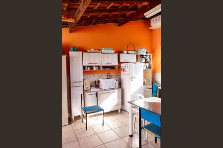 Casa à venda com 151m², 4 quartos e 3 vagas Casa à venda com 151m², 4 quartos e 3 vagasCozinha 2