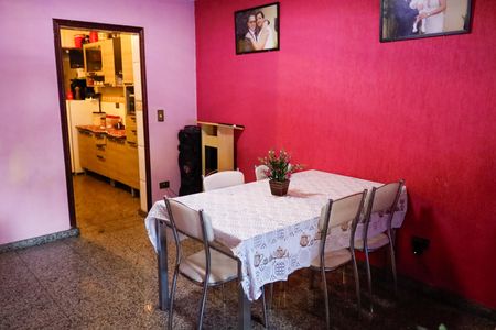 Sala de casa à venda com 4 quartos, 151m² em São Pedro, Osasco