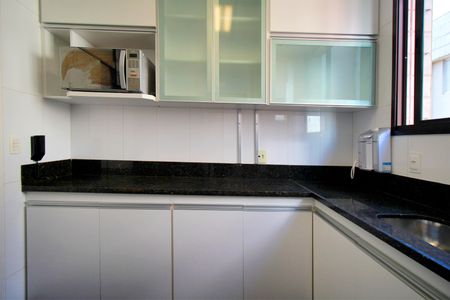 Apartamento para alugar com 100m², 3 quartos e 2 vagasCozinha