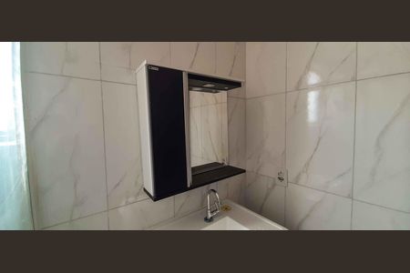 Apartamento à venda com 58m², 2 quartos e 1 vaga Apartamento à venda com 58m², 2 quartos e 1 vagaBanheiro Social