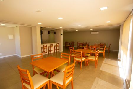 Apartamento para alugar com 54m², 2 quartos e 1 vagaÁrea comum - Salão de festas