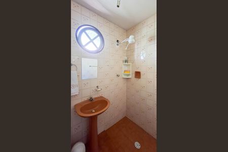 Casa à venda com 360m², 6 quartos e 6 vagas Casa à venda com 360m², 6 quartos e 6 vagasBanheiro 1