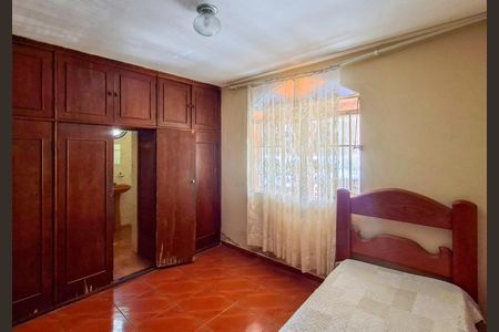 Casa à venda com 360m², 6 quartos e 6 vagas Casa à venda com 360m², 6 quartos e 6 vagasQuarto 1