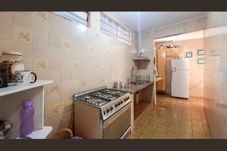 Casa à venda com 360m², 6 quartos e 6 vagas Casa à venda com 360m², 6 quartos e 6 vagasCozinha