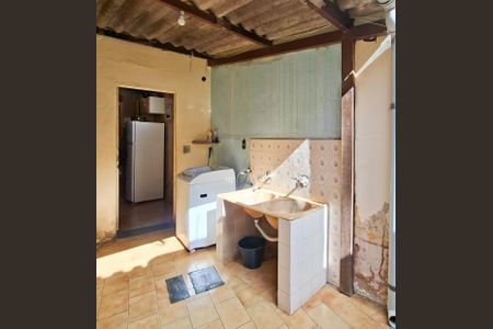 Casa à venda com 360m², 6 quartos e 6 vagas Casa à venda com 360m², 6 quartos e 6 vagasÁrea de Serviço