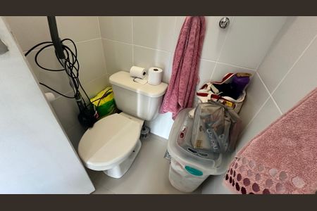 Apartamento à venda com 181m², 3 quartos e 2 vagasBanheiro de serviço