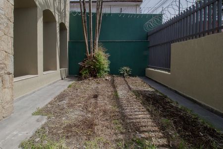 Casa para alugar com 220m², 3 quartos e 4 vagas Casa para alugar com 220m², 3 quartos e 4 vagasJardim