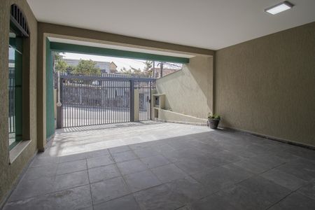 Casa para alugar com 220m², 3 quartos e 4 vagas Casa para alugar com 220m², 3 quartos e 4 vagasGaragem