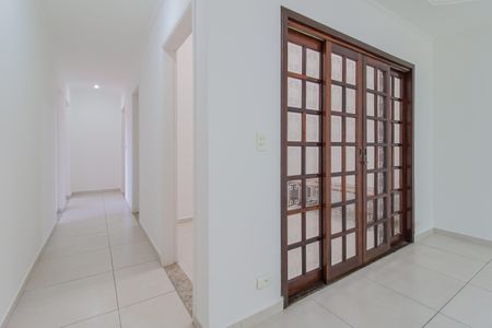 Casa para alugar com 220m², 3 quartos e 4 vagas Casa para alugar com 220m², 3 quartos e 4 vagasDetalhe Sala
