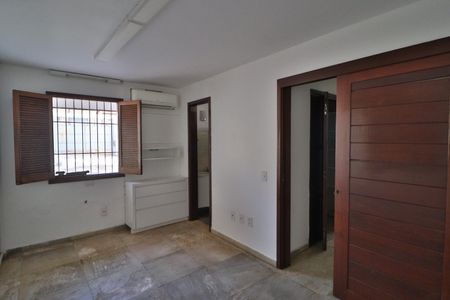 Casa para alugar com 450m², 4 quartos e 10 vagasSuíte 1