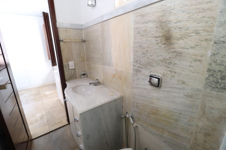 Casa para alugar com 450m², 4 quartos e 10 vagasBanheiro Suíte 1