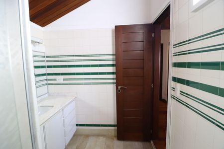 Casa para alugar com 450m², 4 quartos e 10 vagasBanheiro Social