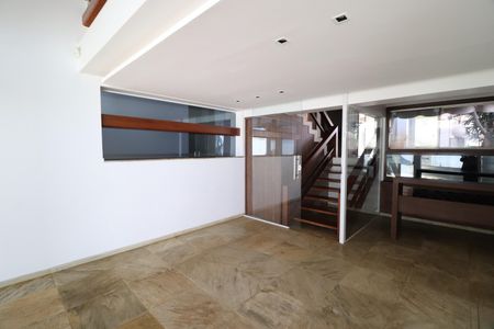 Casa para alugar com 450m², 4 quartos e 10 vagasSala 2