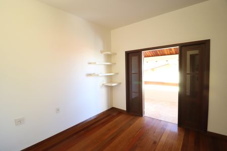 Casa para alugar com 450m², 4 quartos e 10 vagasQuarto 2