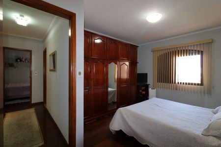 Casa à venda com 199m², 3 quartos e 2 vagasSuíte