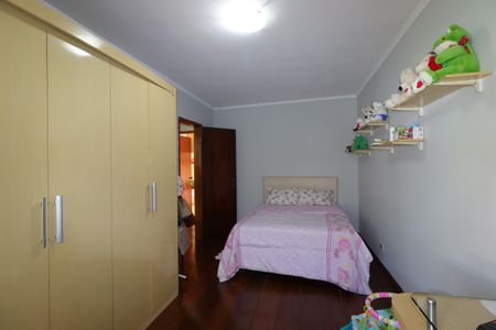 Casa à venda com 199m², 3 quartos e 2 vagasQuarto 2