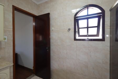 Casa à venda com 199m², 3 quartos e 2 vagasBanheiro da Suíte
