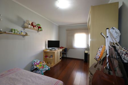 Casa à venda com 199m², 3 quartos e 2 vagasQuarto 2