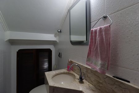 Lavabo de casa à venda com 3 quartos, 199m² em Vila Pires, Santo André