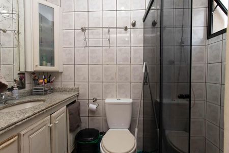 Apartamento à venda com 160m², 3 quartos e 3 vagas Apartamento à venda com 160m², 3 quartos e 3 vagasBanheiro da Suíte