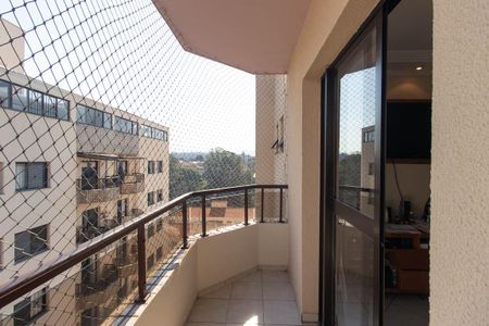 Apartamento à venda com 160m², 3 quartos e 3 vagas Apartamento à venda com 160m², 3 quartos e 3 vagasSacada da Sala