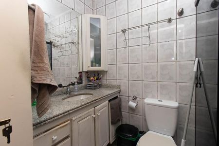 Apartamento à venda com 160m², 3 quartos e 3 vagas Apartamento à venda com 160m², 3 quartos e 3 vagasBanheiro da Suíte