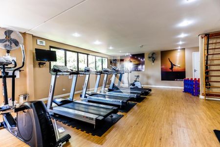 Apartamento à venda com 160m², 3 quartos e 3 vagas Apartamento à venda com 160m², 3 quartos e 3 vagasÁrea comum - Academia