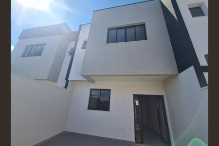 Casa à venda com 122m², 3 quartos e 1 vaga