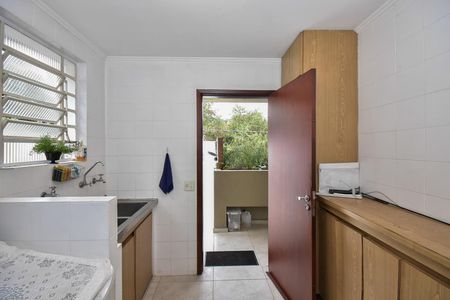 Casa de condomínio à venda com 280m², 4 quartos e 4 vagasÁrea de Serviço