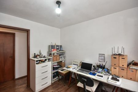 Casa de condomínio à venda com 280m², 4 quartos e 4 vagasQuarto 1