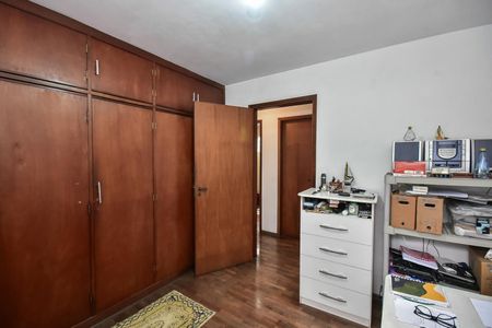 Casa de condomínio à venda com 280m², 4 quartos e 4 vagasQuarto 1