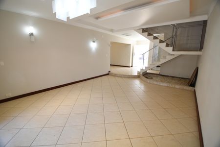 Casa à venda com 270m², 3 quartos e 3 vagasSala 1