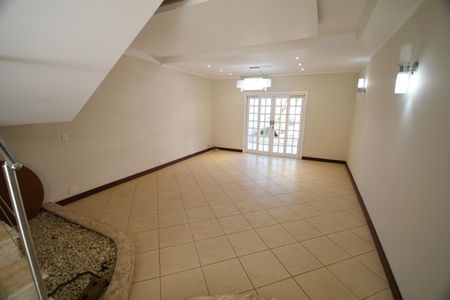 Sala 1 de casa para alugar com 3 quartos, 270m² em Bosque de Barão Geraldo, Campinas