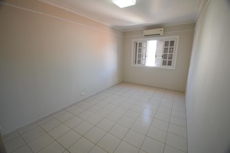 Casa à venda com 270m², 3 quartos e 3 vagasQuarto 2