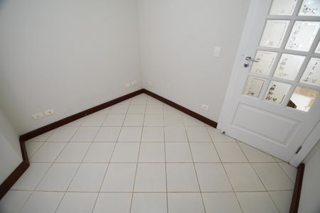 Casa à venda com 270m², 3 quartos e 3 vagasEscritório 1