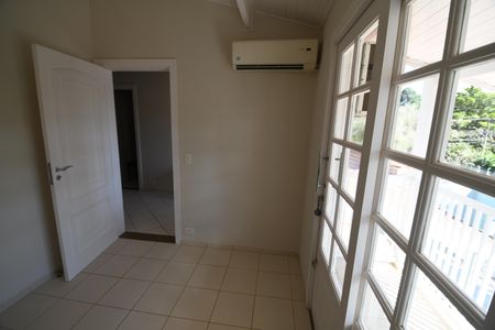 Casa à venda com 270m², 3 quartos e 3 vagasEscritório 2