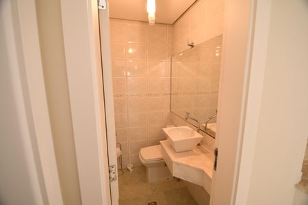 Casa à venda com 270m², 3 quartos e 3 vagasLavabo