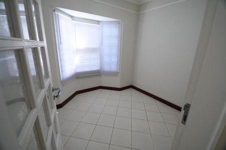 Casa à venda com 270m², 3 quartos e 3 vagasEscritório 1