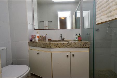 Apartamento à venda com 80m², 2 quartos e 1 vagaBanheiro da Suíte 2