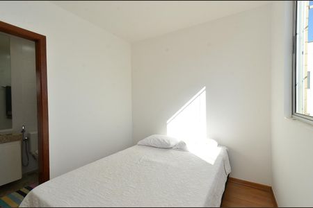 Apartamento à venda com 80m², 2 quartos e 1 vagaSuite 1