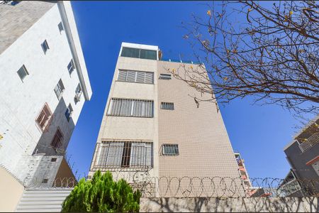 Apartamento à venda com 80m², 2 quartos e 1 vagaFachada
