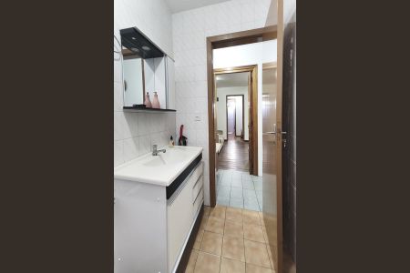 Casa para alugar com 94m², 2 quartos e 1 vaga Casa para alugar com 94m², 2 quartos e 1 vagaBanheiro Social