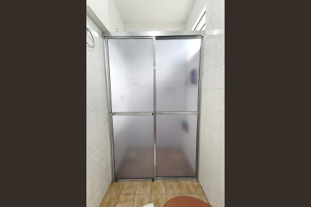 Casa para alugar com 94m², 2 quartos e 1 vaga Casa para alugar com 94m², 2 quartos e 1 vagaBanheiro Social