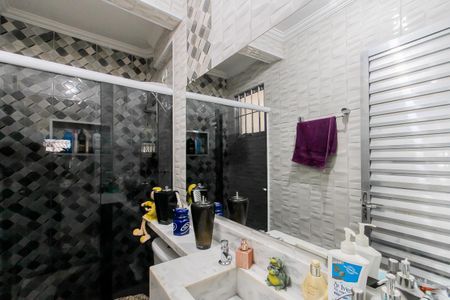 Casa à venda com 200m², 4 quartos e 1 vaga Casa à venda com 200m², 4 quartos e 1 vagaCasa 1 - Banheiro Social