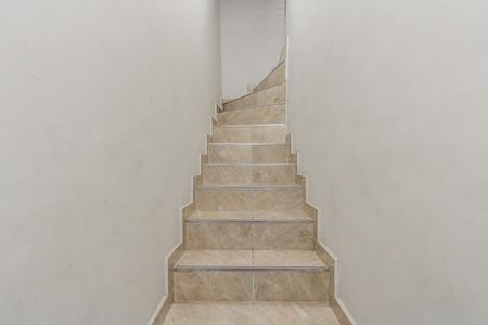 Casa à venda com 200m², 4 quartos e 1 vaga Casa à venda com 200m², 4 quartos e 1 vagaCorredor