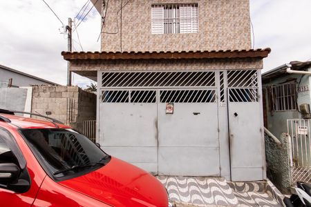 Casa à venda com 200m², 4 quartos e 1 vaga Casa à venda com 200m², 4 quartos e 1 vagaFachada